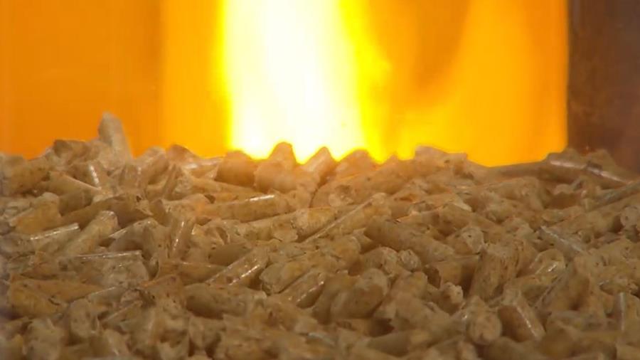Verwarmen met pellets of brandhout
