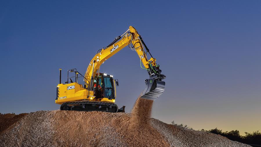 JCB BREIDT HUN X-SERIES UIT MET TWEE KRACHTPATSERS