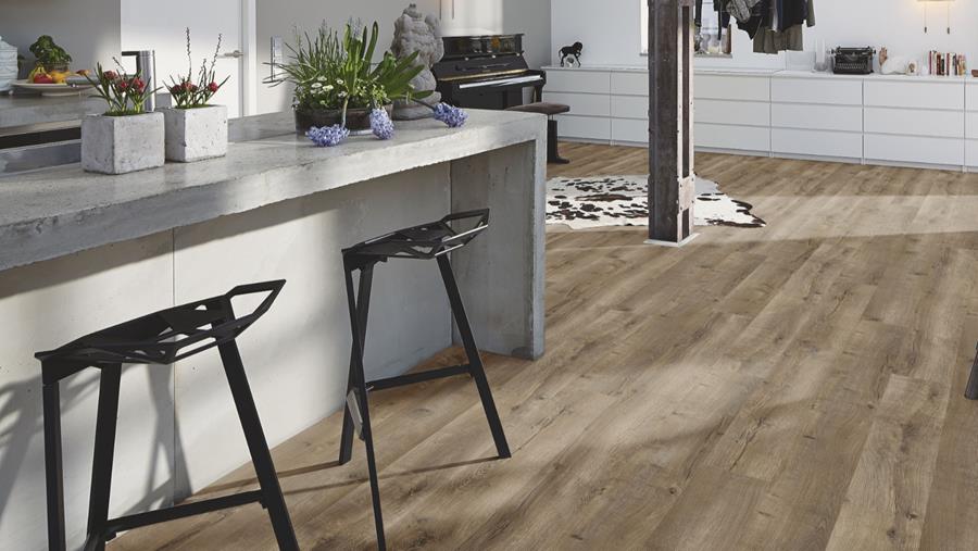 Sol design MeisterDesign. rigid: vaste remaniement des décors