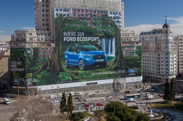 Une affiche publicitaire entre au Guinness des records