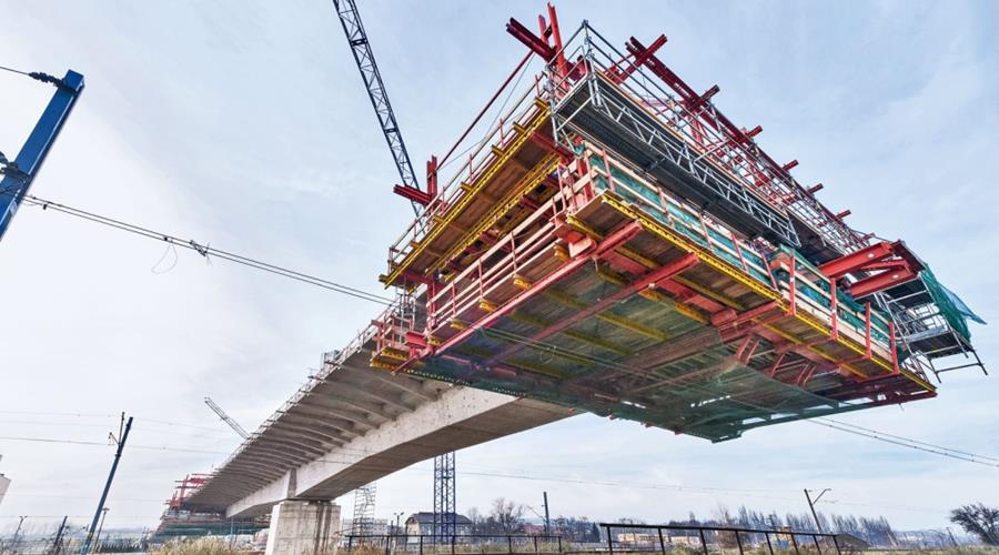 Coffrage pour des ponts et tunnels