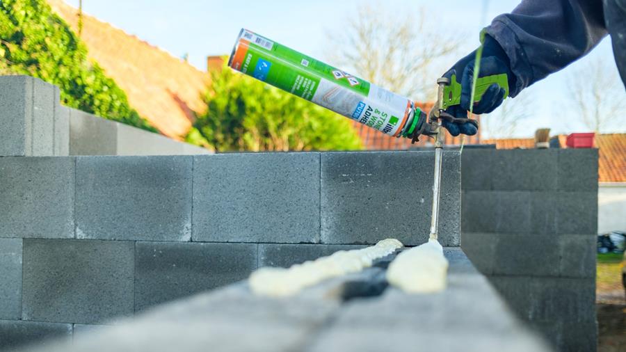 Un système de colle PU unique pour les sous-sols et les étages