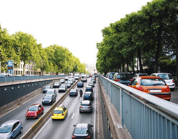 Koning auto zwaait de plak