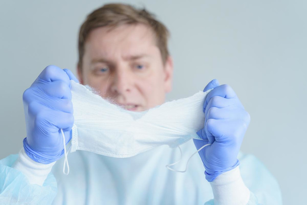 Tombé de la trousse. Le patient sans visage