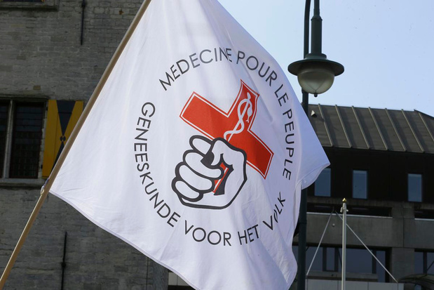 Action des maisons médicales de "Médecine pour le Peuple" pour plus de moyens