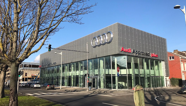 Zwitserse autoreus bouwt eerste grote garage in België
