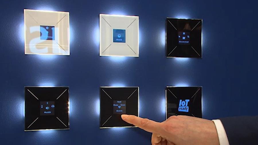 ÉCLAIRAGE INTELLIGENT AU MOYEN DE PANNEAUX EN VERRE
